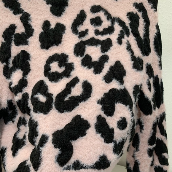 Sweatshirt - Picture 5 of 5